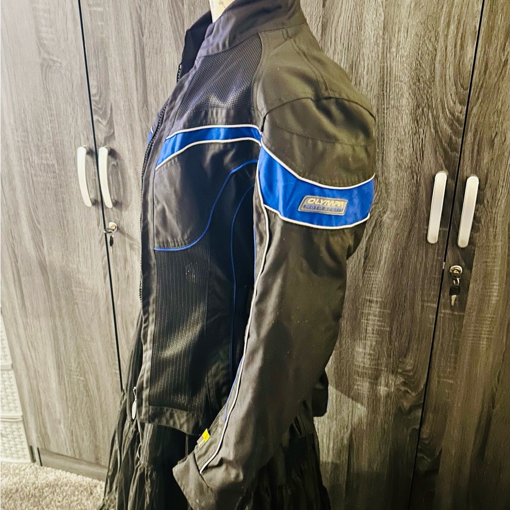 Women's Black and Blue Jacket
